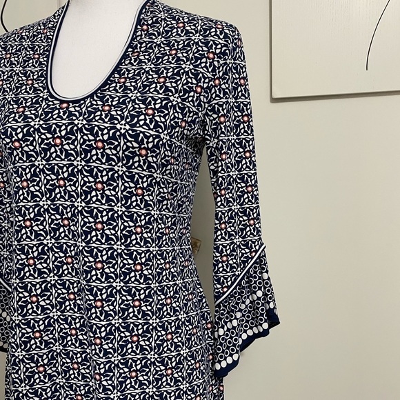 Max Studio Bell Sleeve Midi Dress Size XS Patterned Floral Navy Blue White Color - Picture 3 of 10